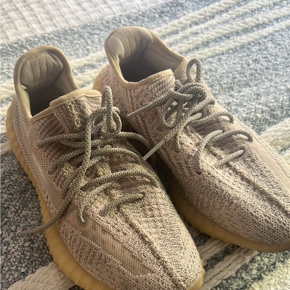 yeezy synth reflective